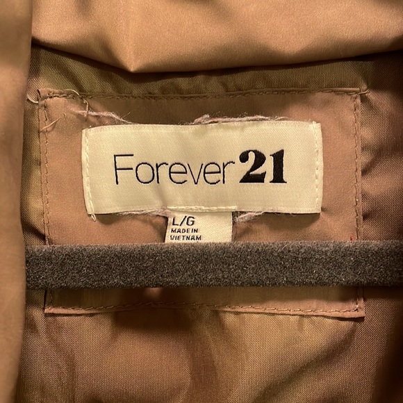 Forever 21 Brown Puffer Vest - Picture 3 of 4